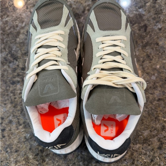 VEJA CONDOR ROYALE ALVEOMESH RUNNING SHOES - Picture 3 of 12